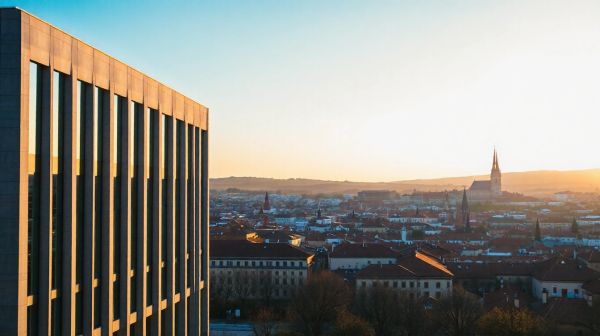 Les meilleures formations pour prothésiste ongulaire à Nancy